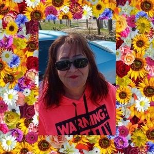 Meet your Posher, Lorraine